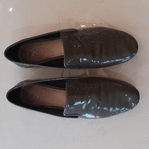 Vince Camuto Patent Leather Slip On Loafer Sz 6